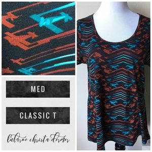 NWT Lularoe Classic T